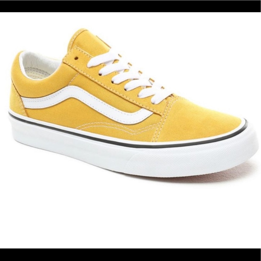 Women’s yellow old Skool vans